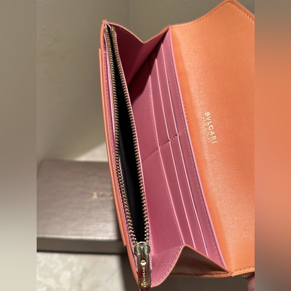 BVLGARI Serpenti Forever Continental wallet carnelian coral nappa leather $1000 - Picture 6 of 12